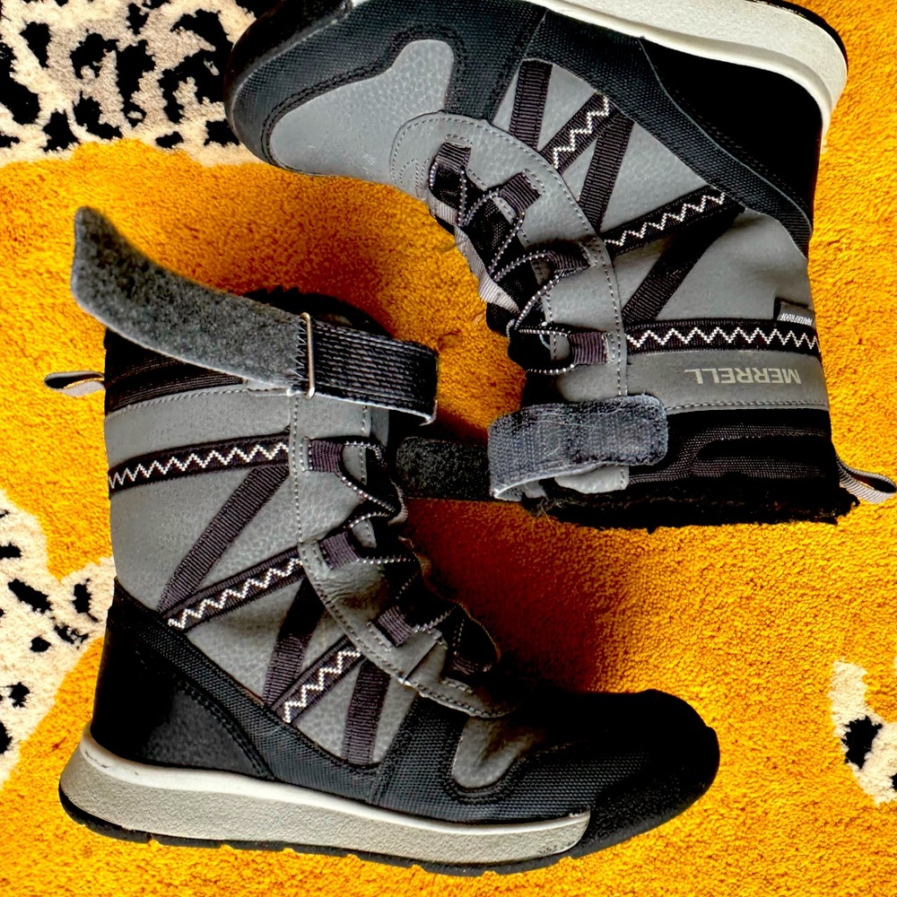 Kid’s Merrell Snowbank boots-like new-great quality-EXCELLENT condition